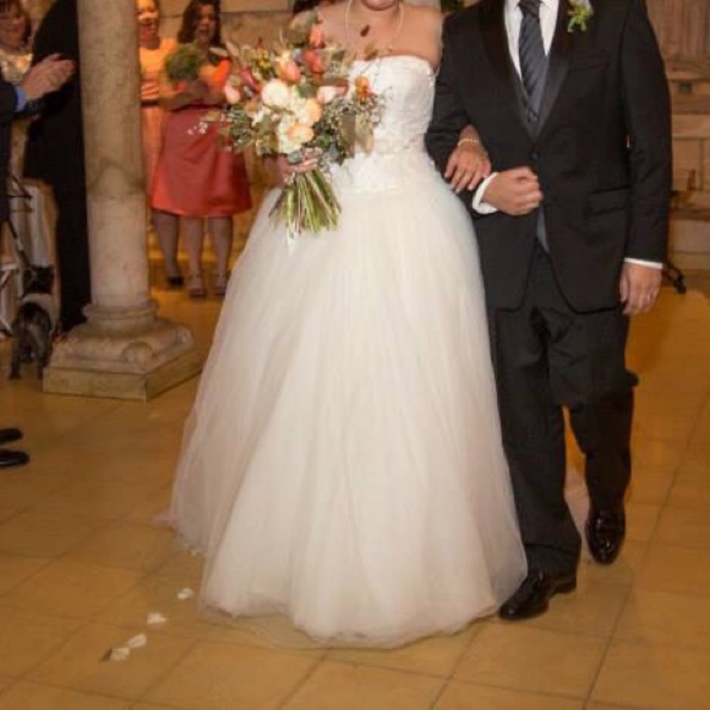 White by Vera Wang Wedding dress ball gown